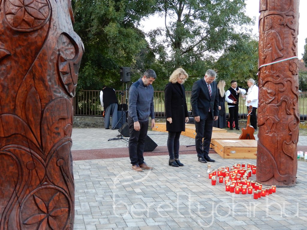 Gyertyagyújtás az aradi vértanúk emlékére 22